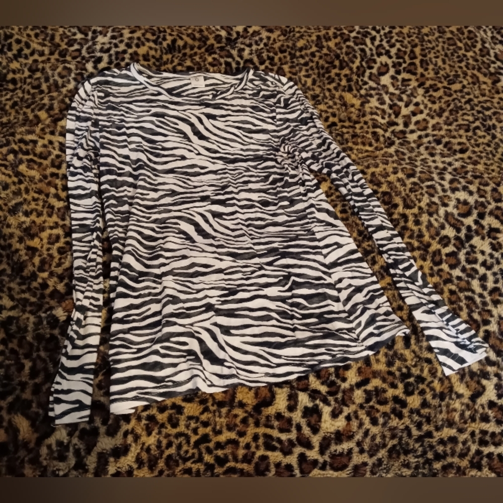 Long sleeve Zebra print shirt